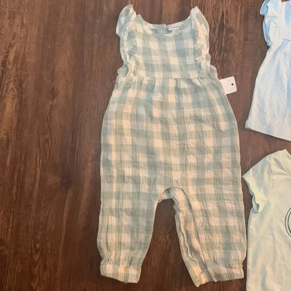 Cat & Jack Baby Girl’s 3-Piece Shirts, Romper Bundle 12 Months - Picture 5 of 14